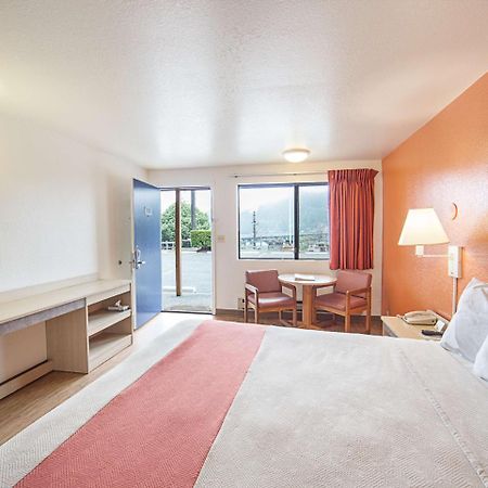 Motel 6 Gold Beach Exterior foto