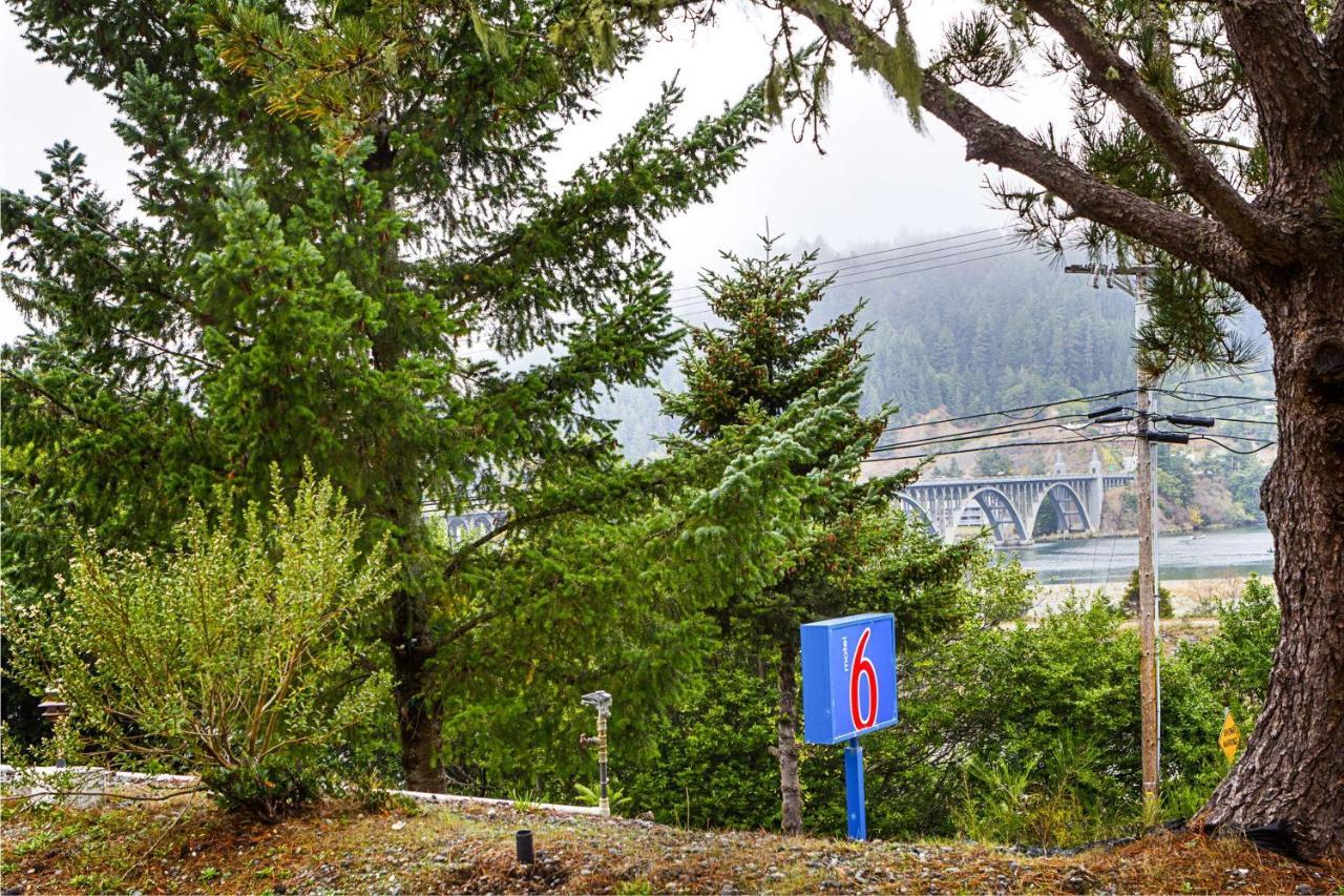 Motel 6 Gold Beach Exterior foto